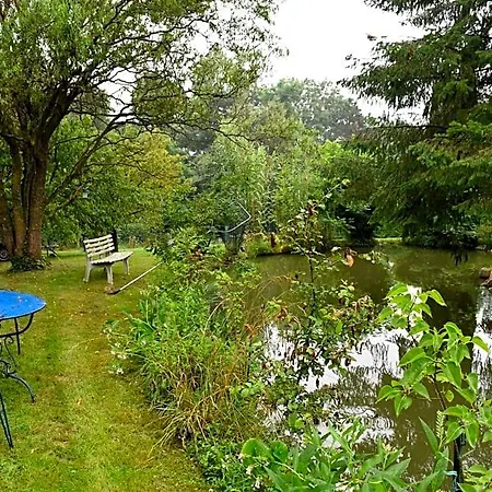 فندق مبيت وإفطار La Mare Aux Canards 3*